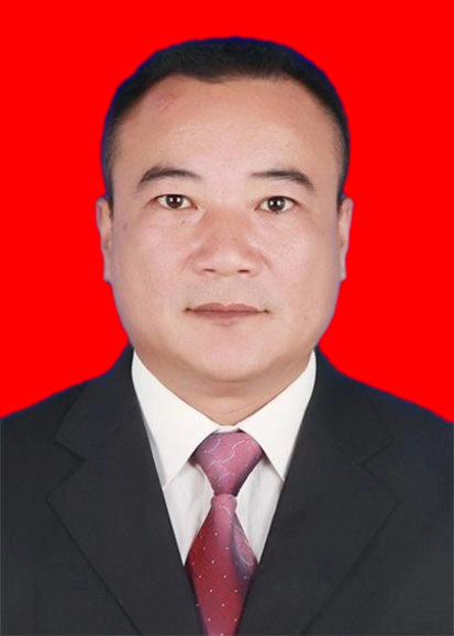 姓名：梁志源職務(wù)：鎮(zhèn)長(zhǎng)、鎮(zhèn)委副書記.jpg