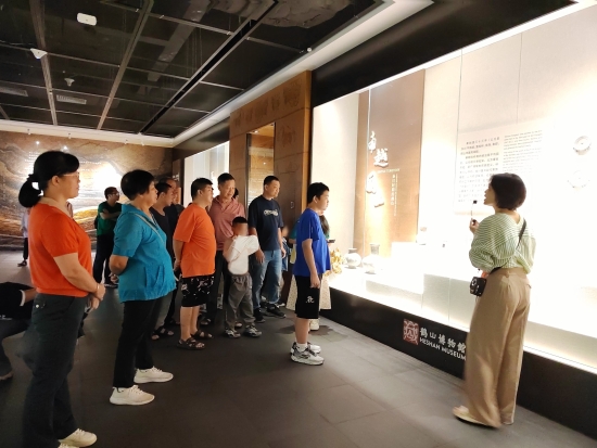 已處理1716374736287鶴山市殘疾人文化進(jìn)家庭“五個(gè)一”項(xiàng)目活動之參觀鶴山市博物館1.jpg